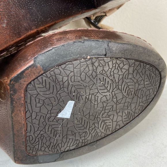 NURTURE TOOLED LEATHER SOUTHWESTERN CLOGS - Picture 10 of 16